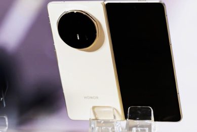 Honor Magic V5